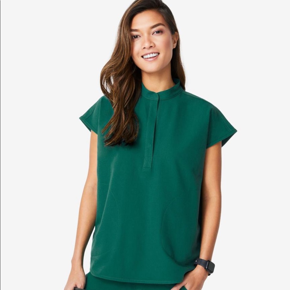 NEW Figs Rafaela Hunter Green Scrub Top